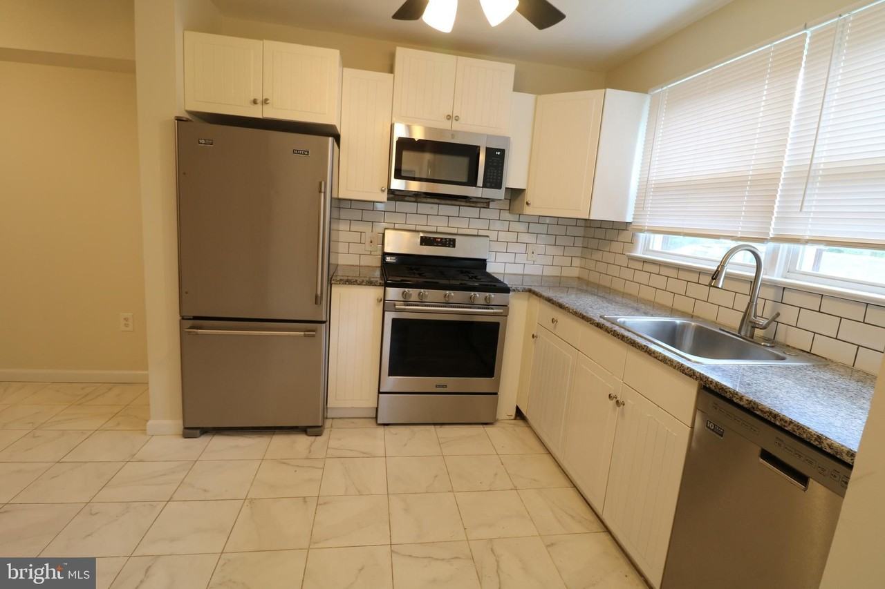 32 Pin Oak Ln - Photo 2 of 20