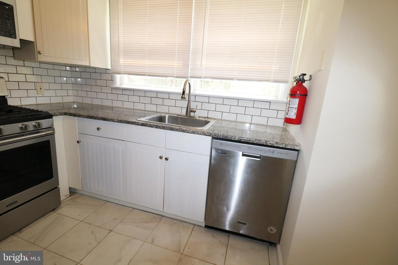32 Pin Oak Ln - Photo 3 of 20