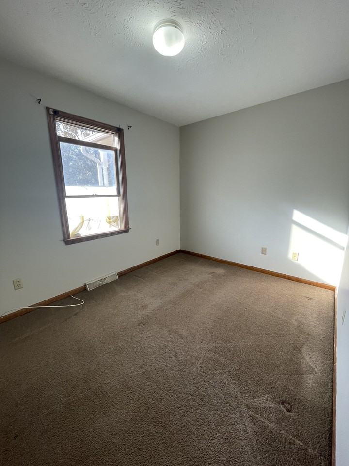 132 Bellmont Dr #2 - Photo 7 of 12