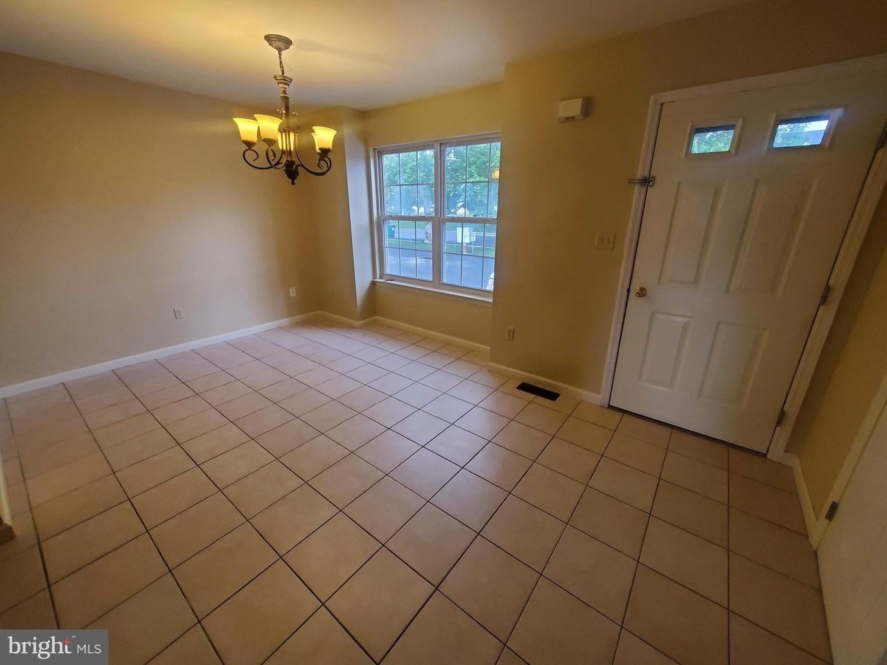 667 Walnut Tree Dr - Photo 5 of 20