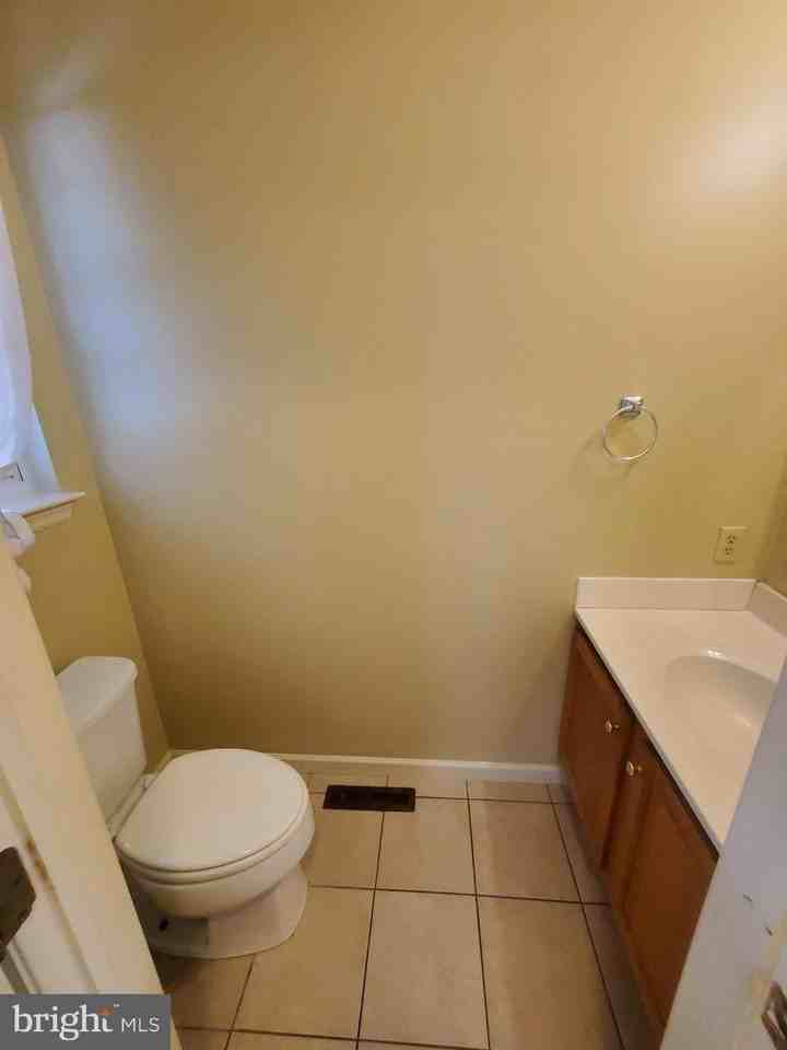 667 Walnut Tree Dr - Photo 7 of 20