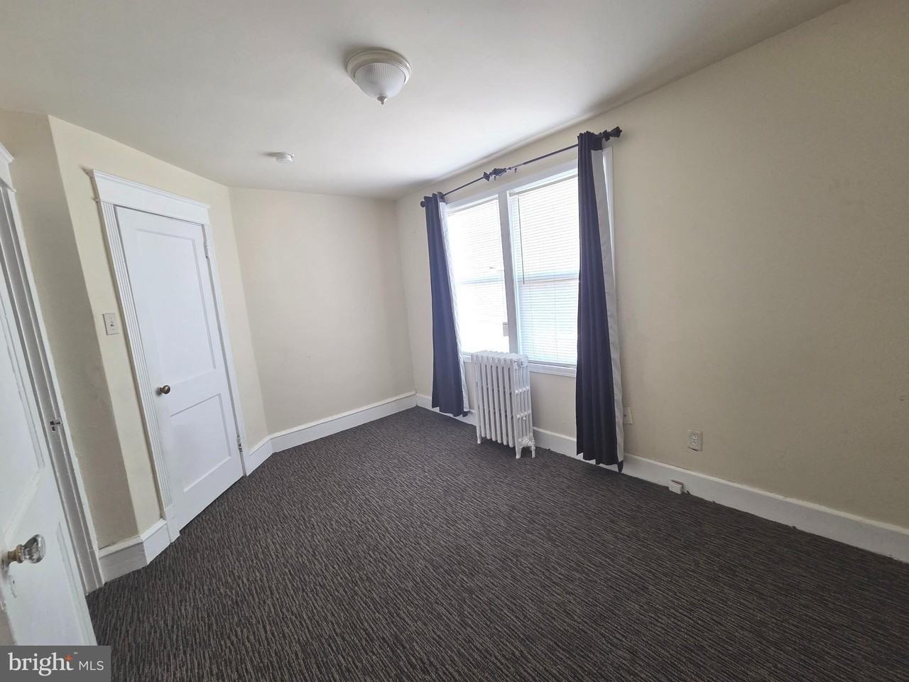 441 Croyden Rd - Photo 7 of 11