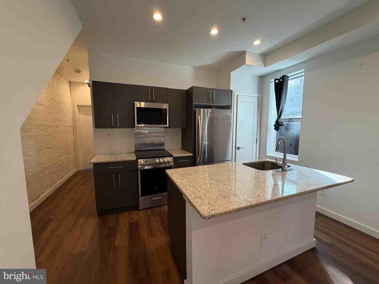 1247 S 53rd St #2 - Photo 4 of 14
