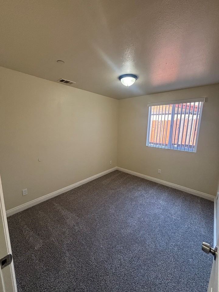 4520 Cimarron Street - Photo 6 of 21