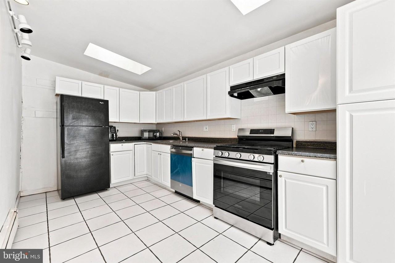134 Shurs Ln - Photo 7 of 15