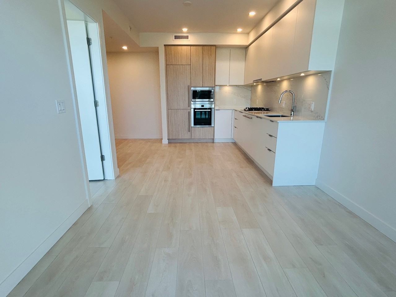 537 Cottonwood Avenue #13th Floor - Photo 4 of 22