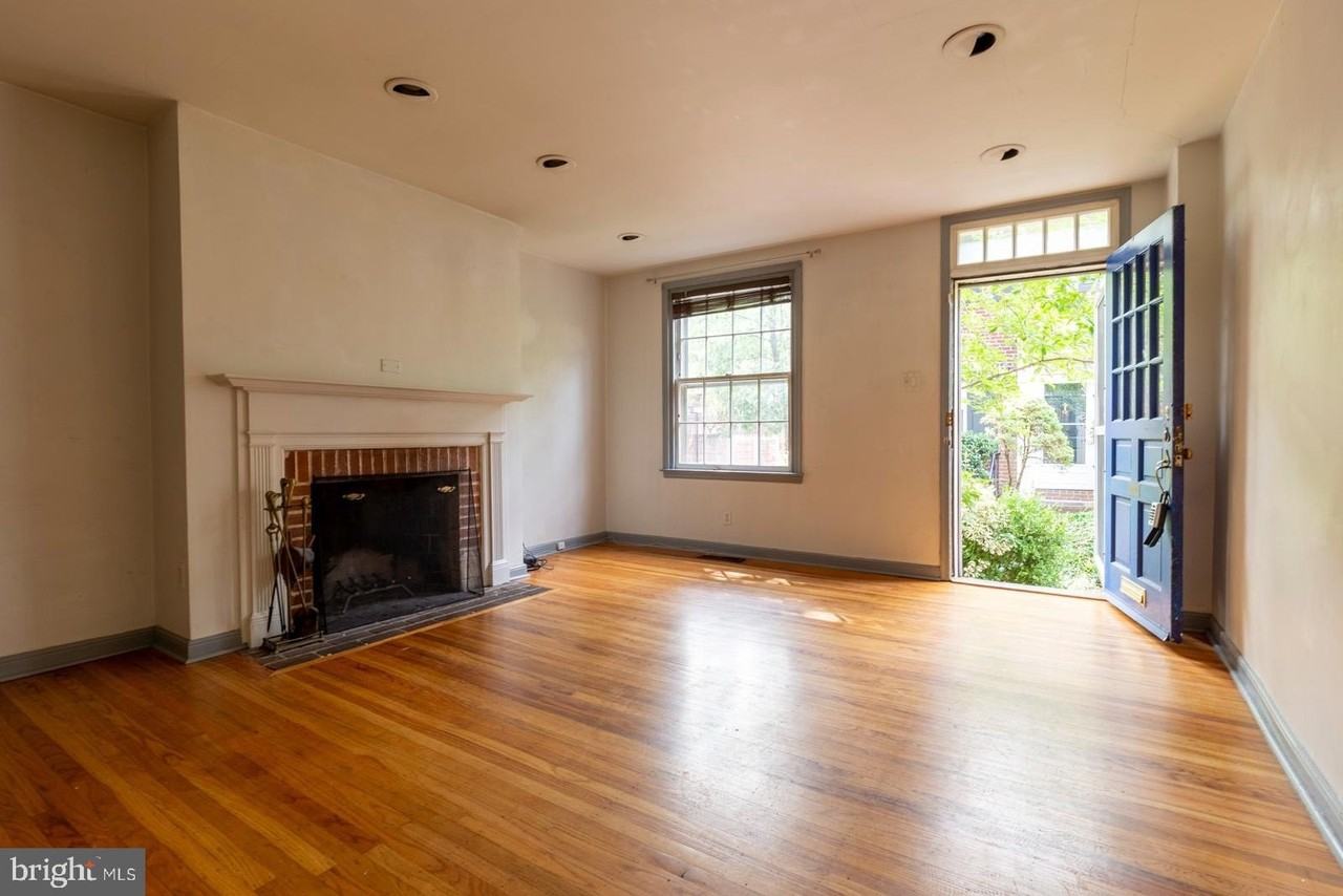 404 S Croskey St #A - Photo 2 of 30