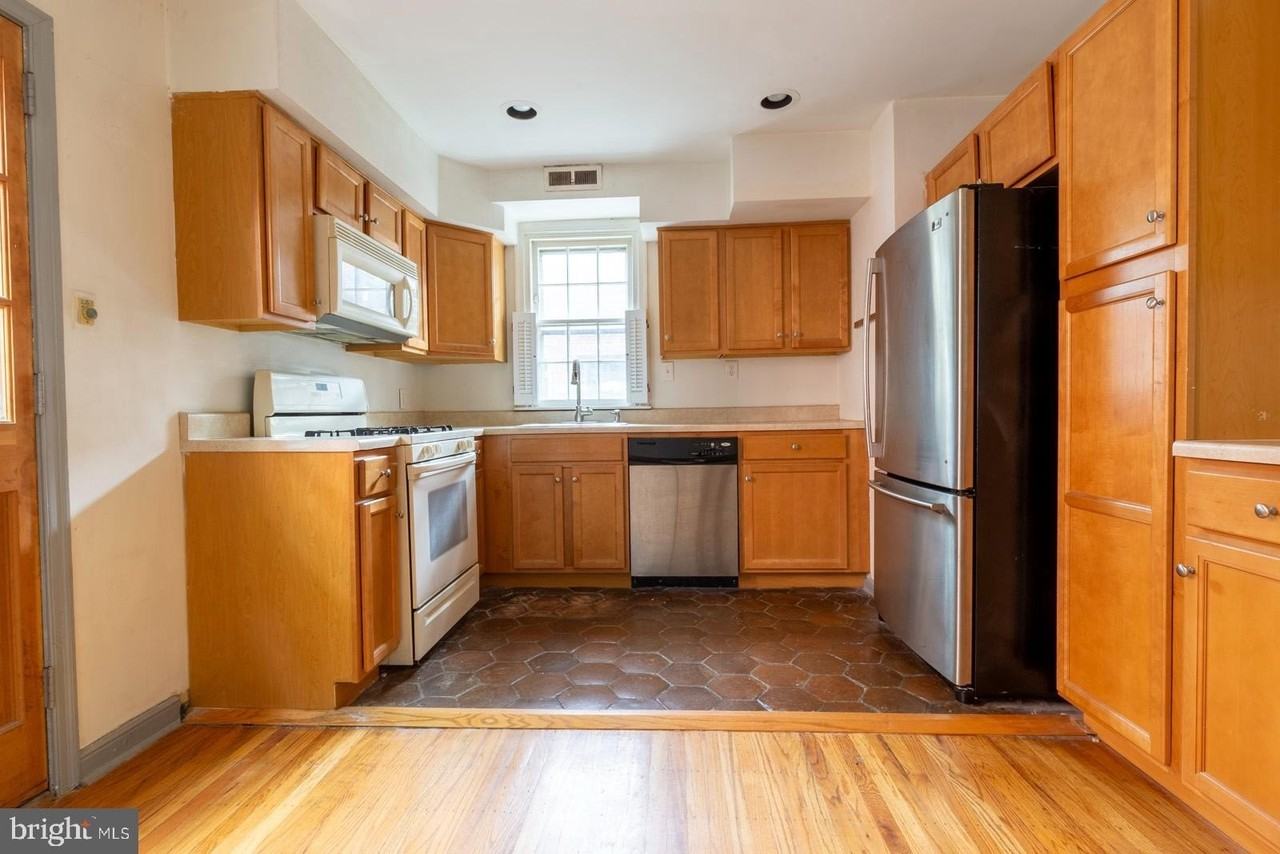 404 S Croskey St #A - Photo 6 of 30