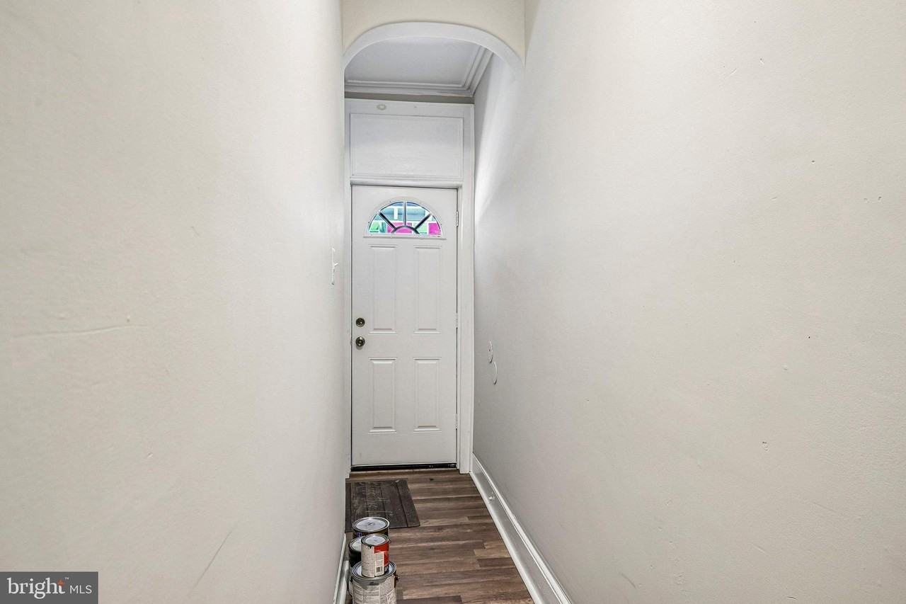 4133 Brown St #1 - Photo 4 of 22