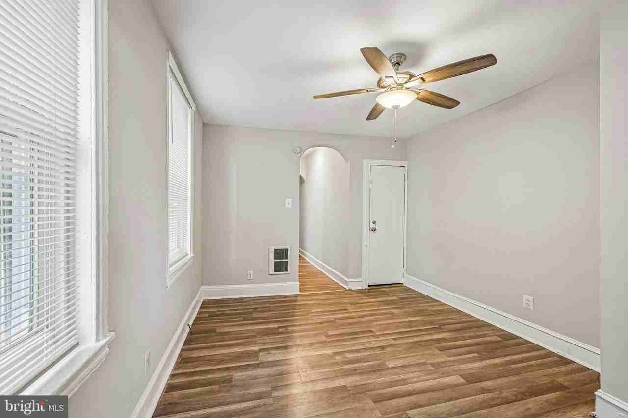 4133 Brown St #1 - Photo 6 of 22