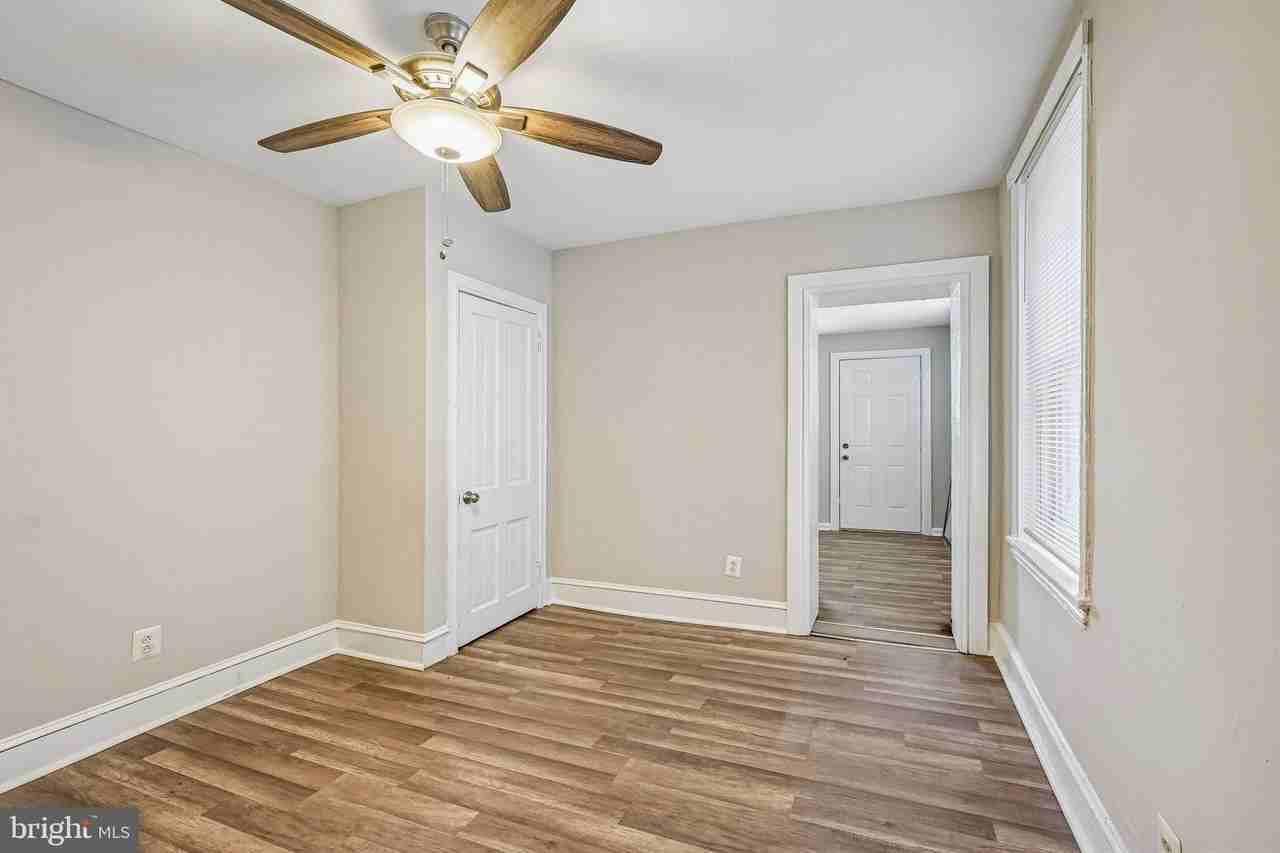 4133 Brown St #1 - Photo 7 of 22