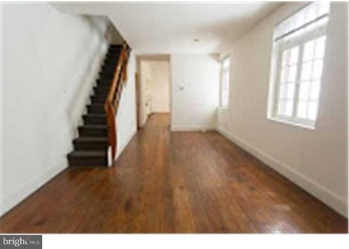 717 Spruce St #1B - Photo 4 of 22
