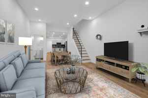 featured image of 2516 W Master St