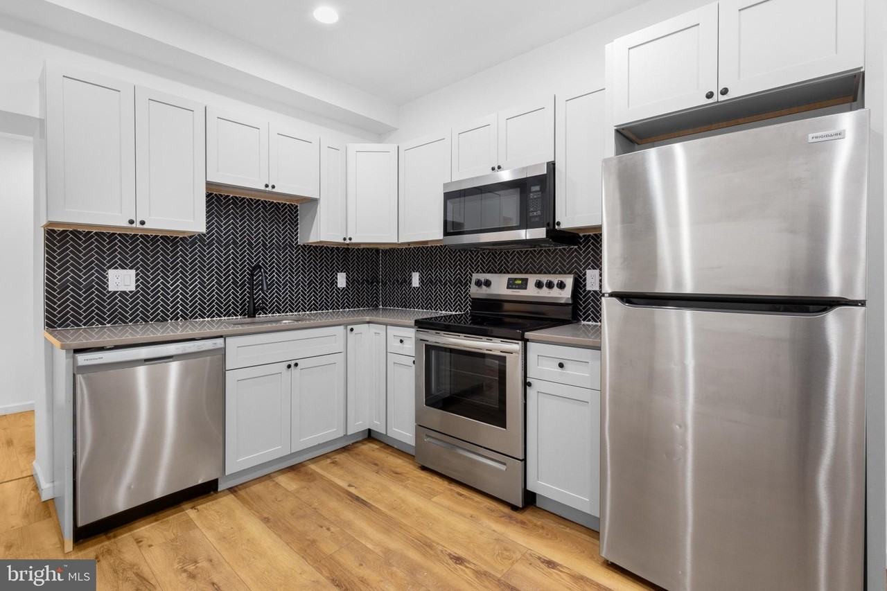 2516 W Master St - Photo 6 of 36