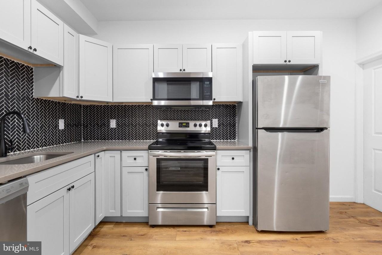 2516 W Master St - Photo 7 of 36