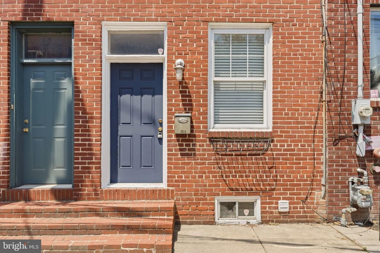 928 N Bambrey St - Photo 4 of 39