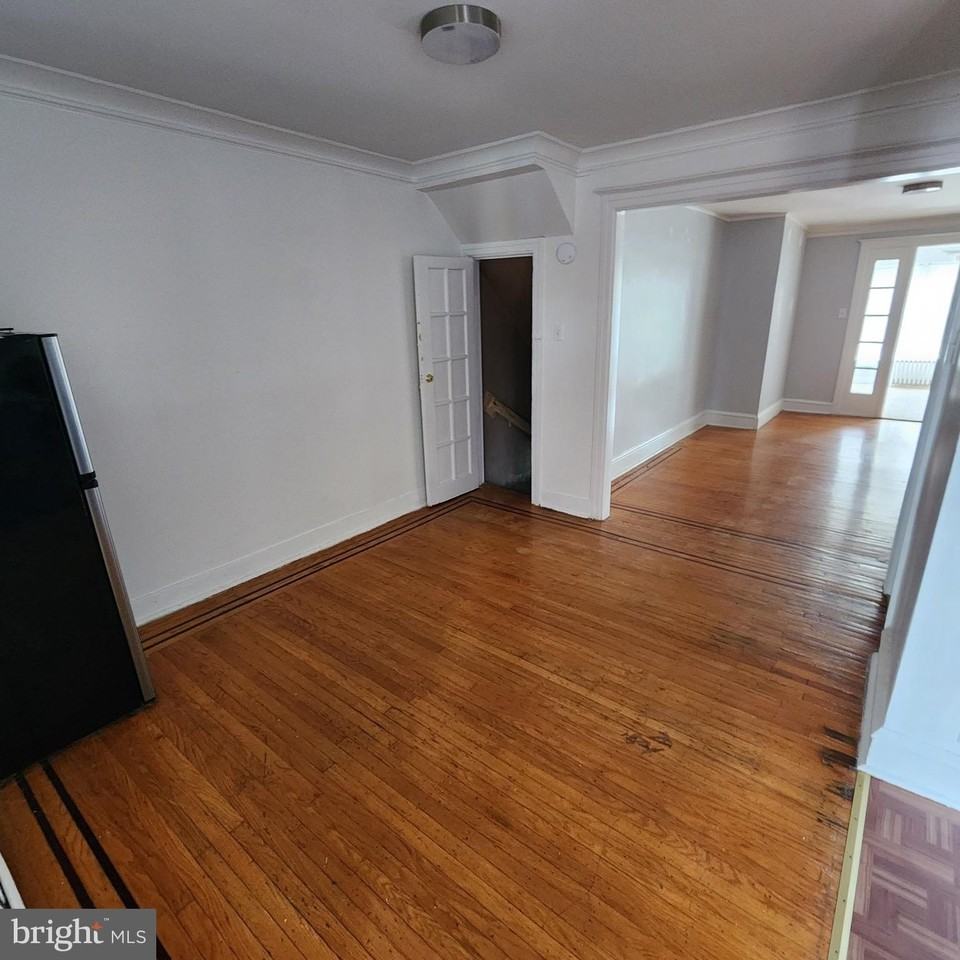 5645 Diamond St #1 - Photo 6 of 6