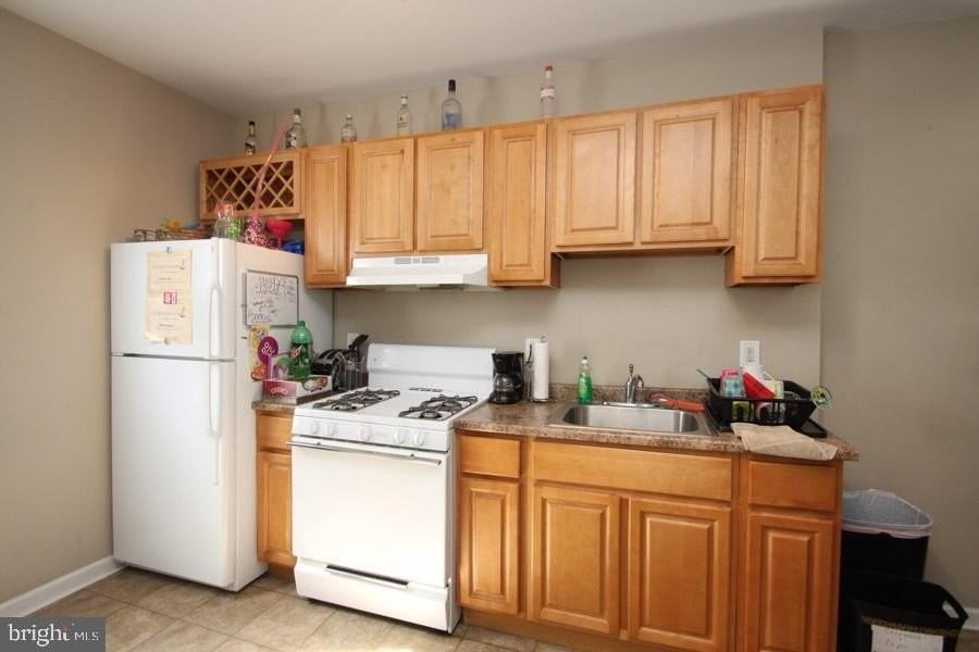 5760 N 20th St - Photo 6 of 16