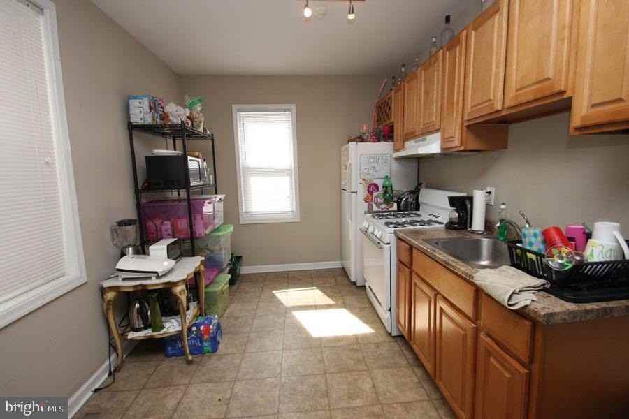 5760 N 20th St - Photo 7 of 16