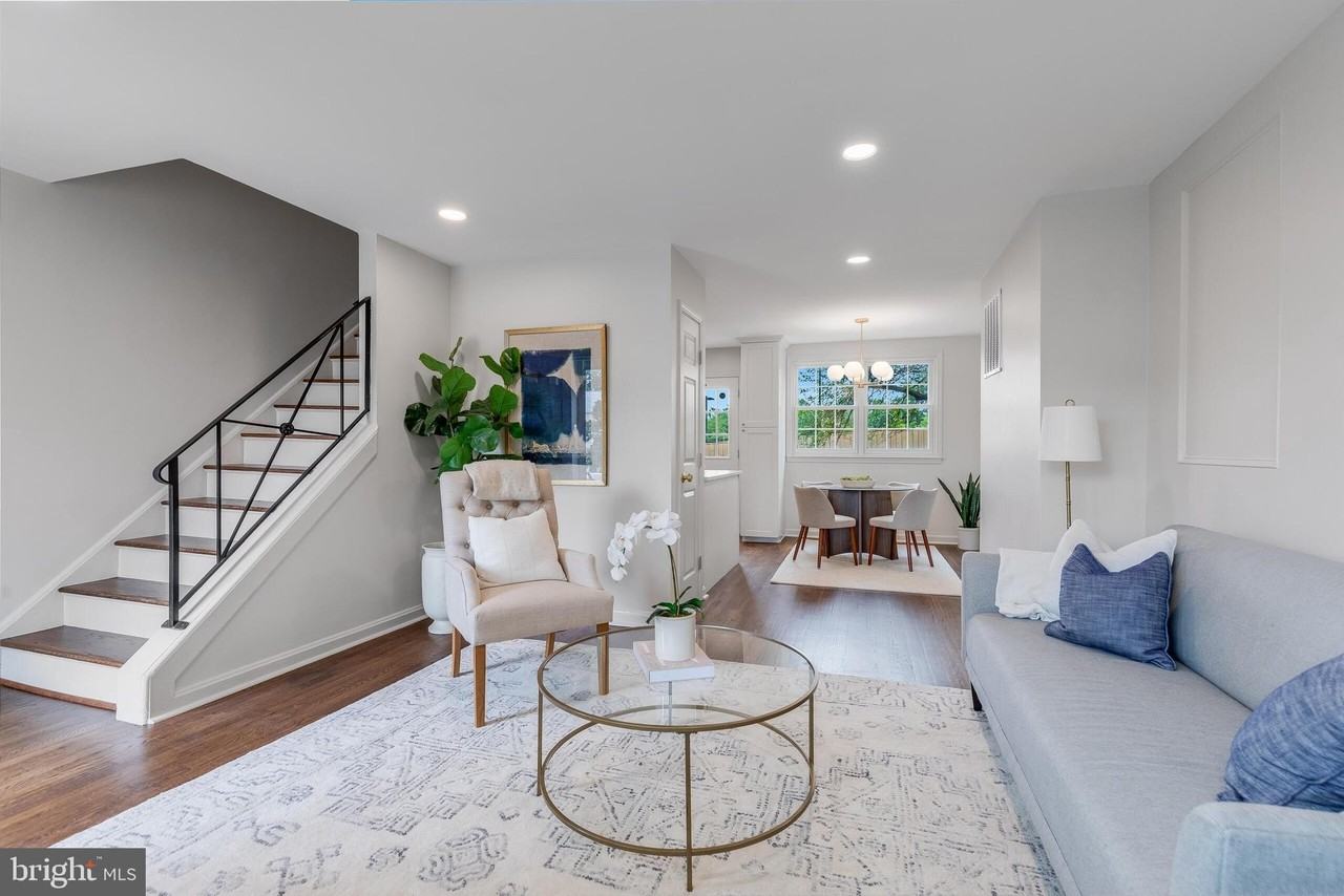 3766 Keller Ave - Photo 4 of 33