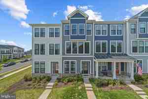 featured image of 4256 Frost St