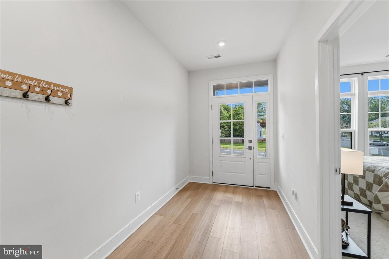 4256 Frost St - Photo 2 of 34