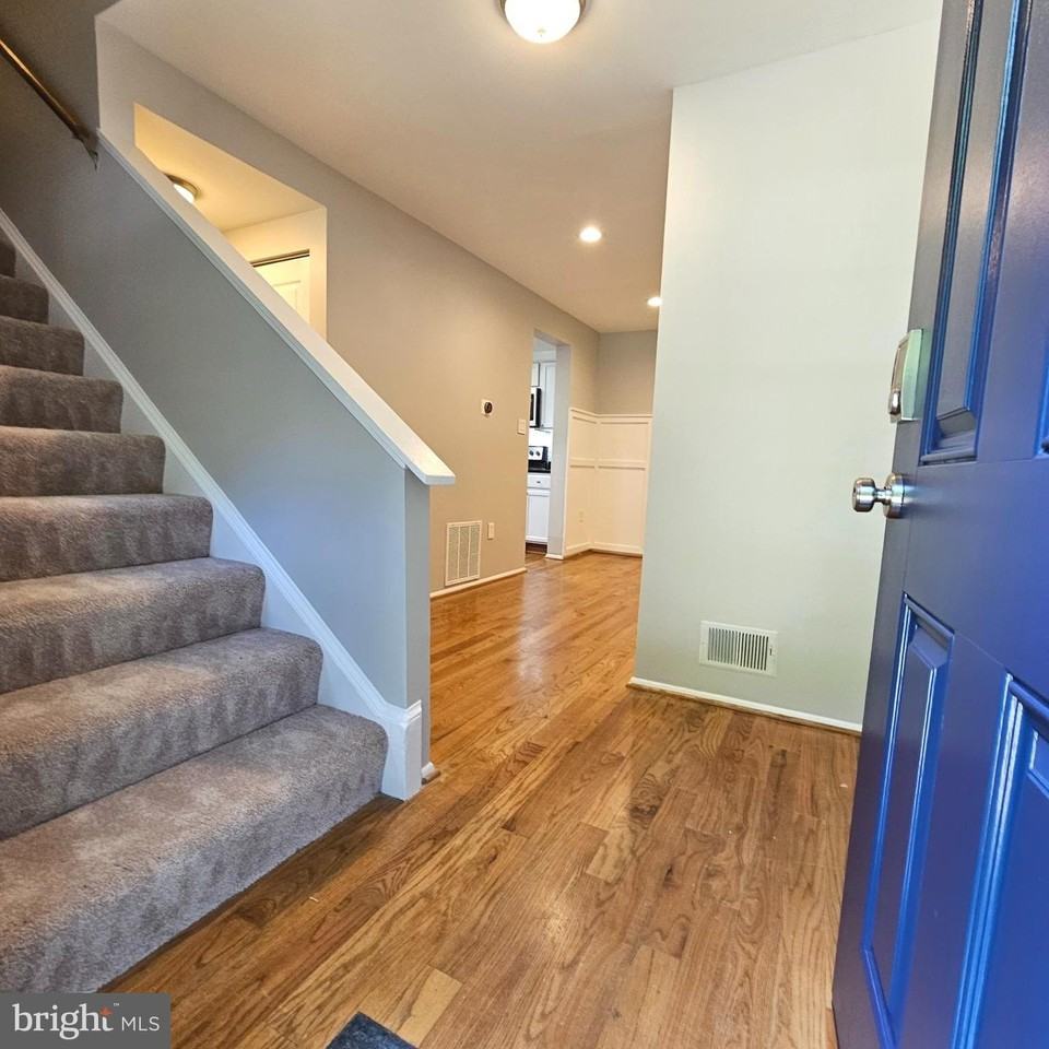 6430 Shannon Station Ct - Photo 3 of 37