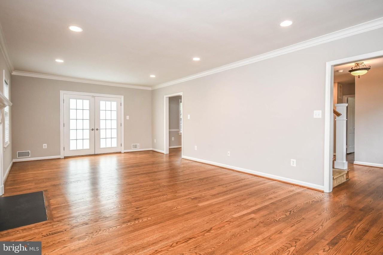 1211 Vinita Ln - Photo 6 of 50