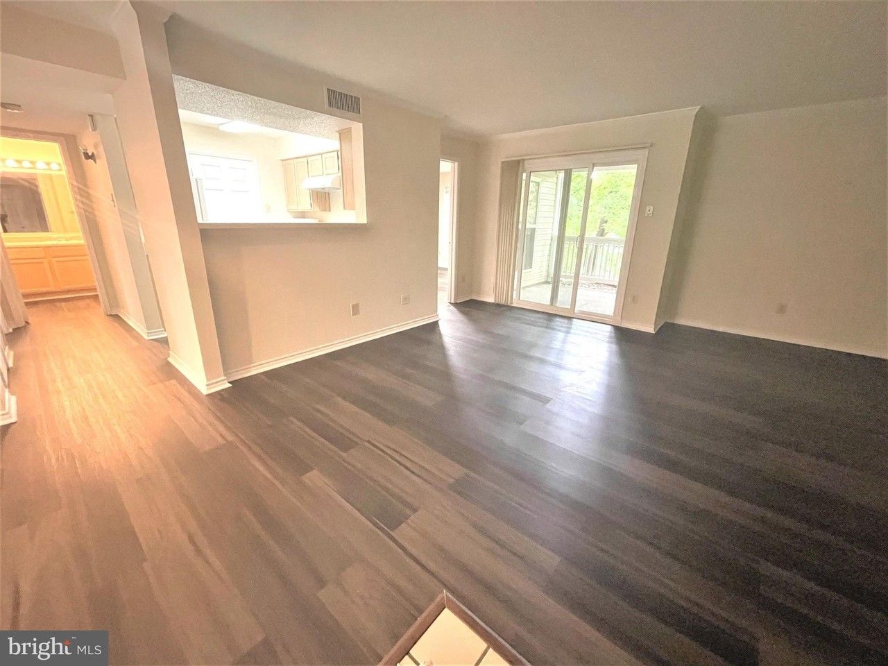 1505 Lincoln Way #101 - Photo 3 of 43