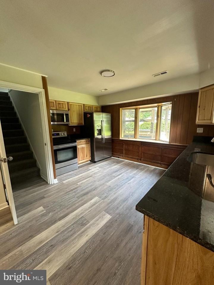 80 Westmoreland Dr - Photo 4 of 14