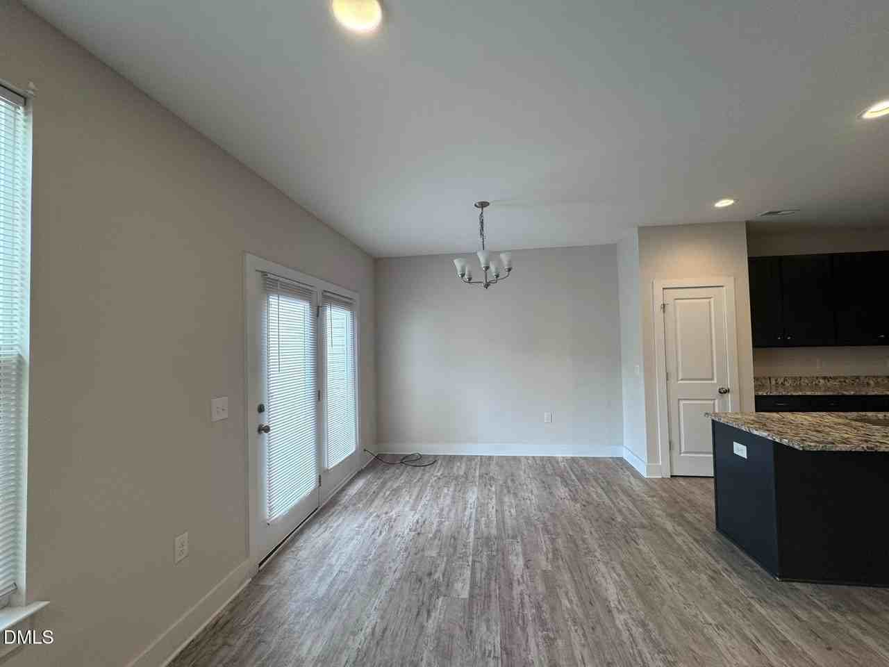 917 Hillman Ln - Photo 4 of 26