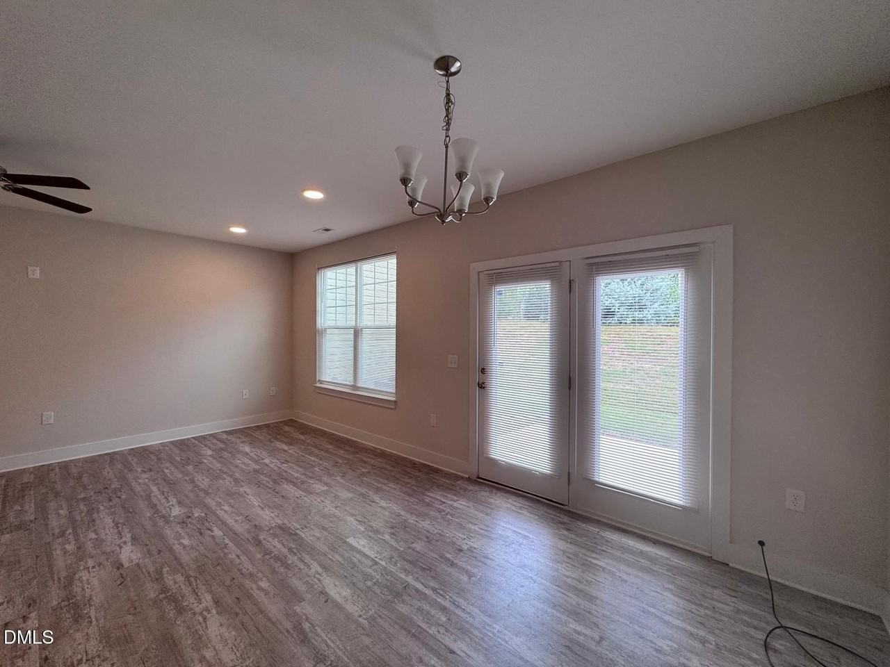 917 Hillman Ln - Photo 6 of 26