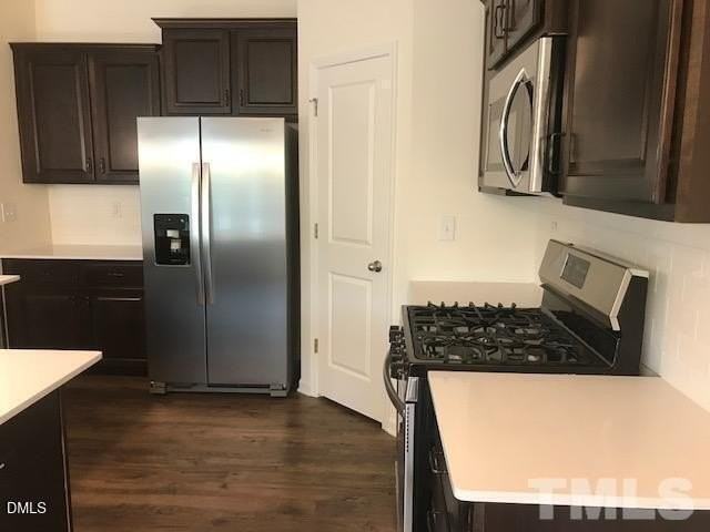 6039 Beale Loop - Photo 3 of 13