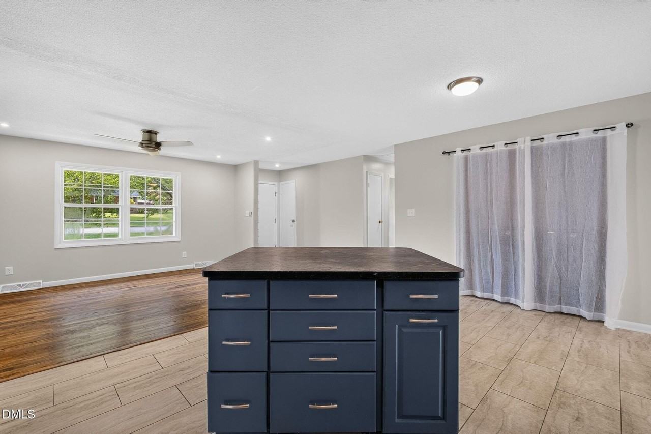 906 Vandora Ave - Photo 6 of 39