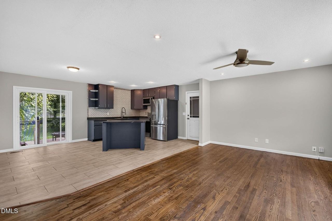 906 Vandora Ave - Photo 7 of 39
