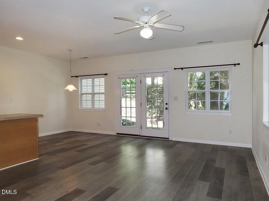 245 Plaza Dr #E - Photo 4 of 16