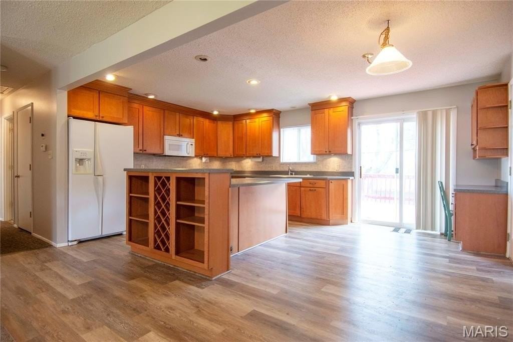 4001 High Aire Dr - Photo 6 of 19