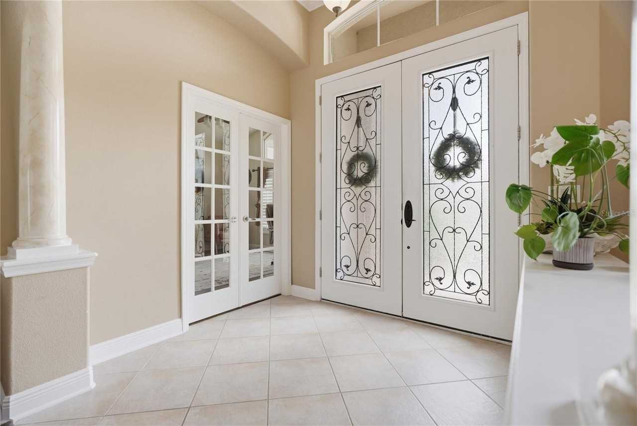 10266 Estuary Dr - Photo 4 of 31