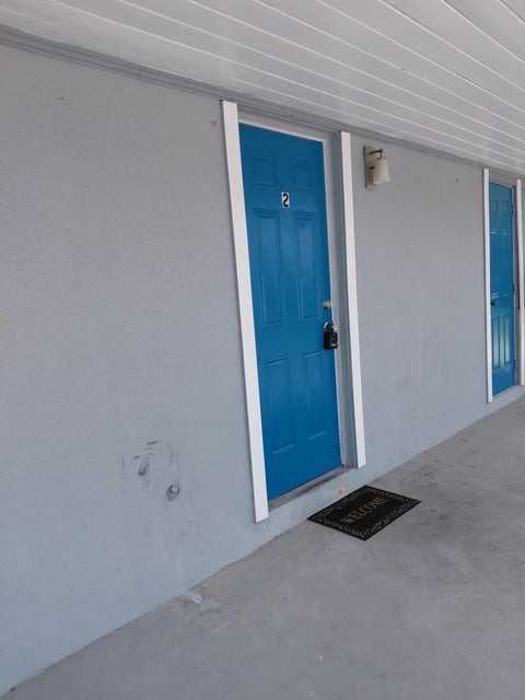4610 Belvedere Rd - Photo 2 of 20