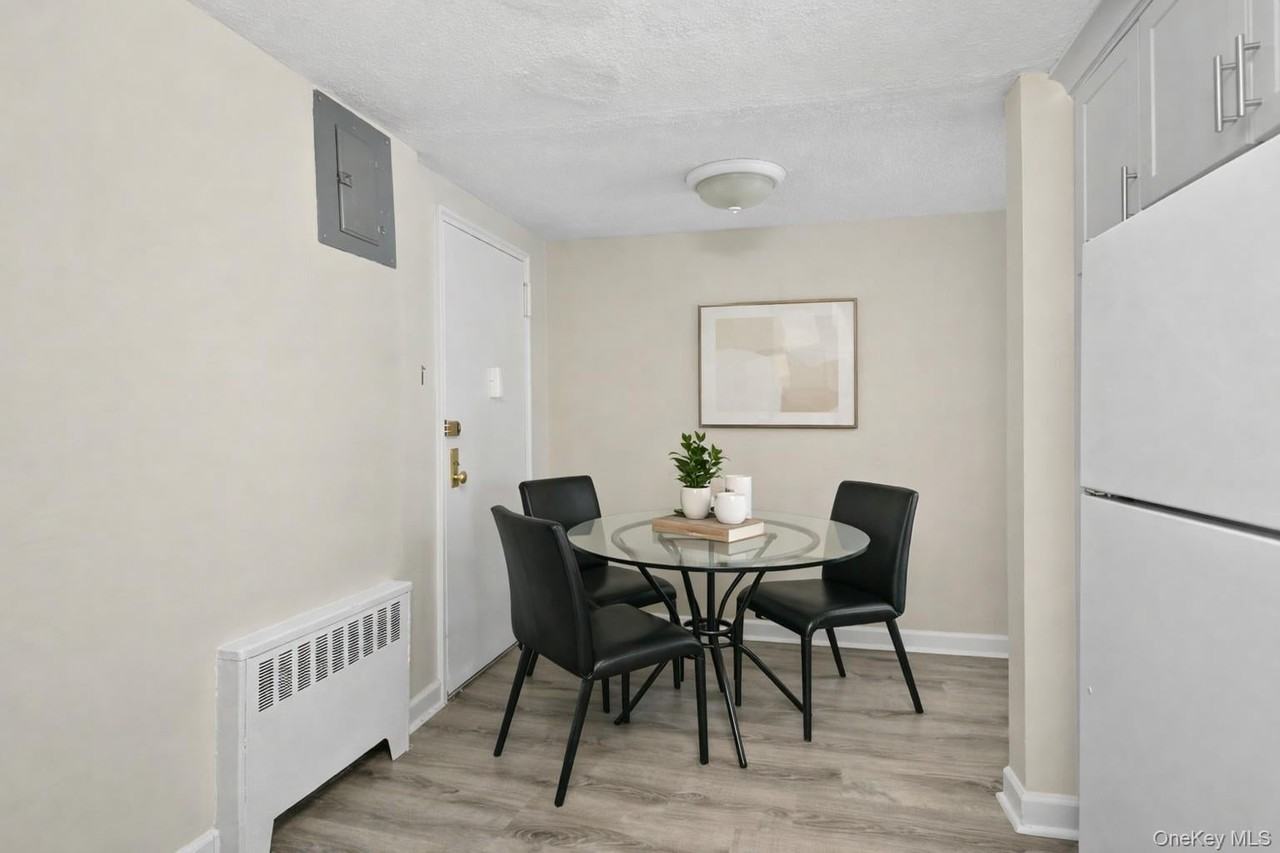 79 N Broadway - Photo 6 of 14
