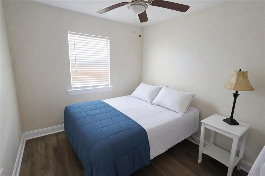 697 Martin Ln - Photo 5 of 12