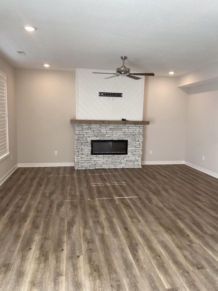 4000 W Worley St Unit 2 - Photo 3 of 6