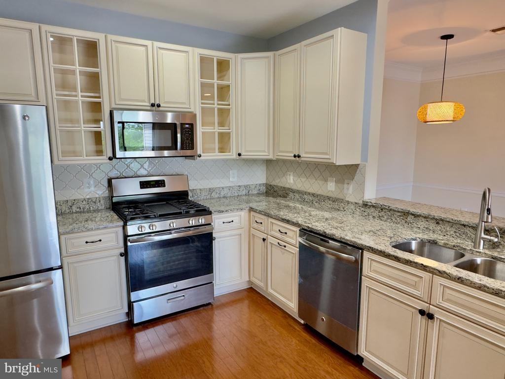 6553 Grange Ln ##203 - Photo 4 of 45