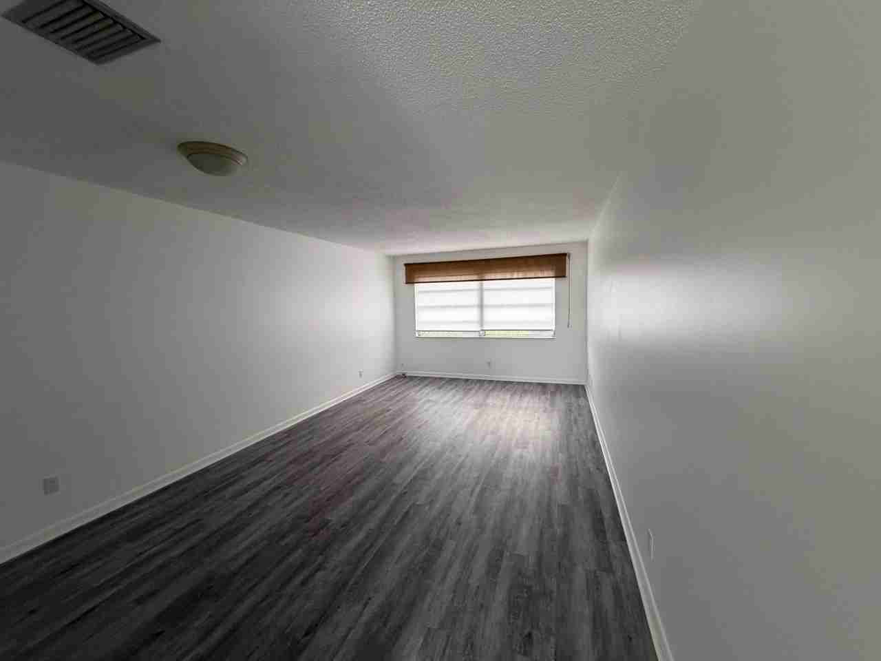 420 W Palm St - Photo 5 of 13