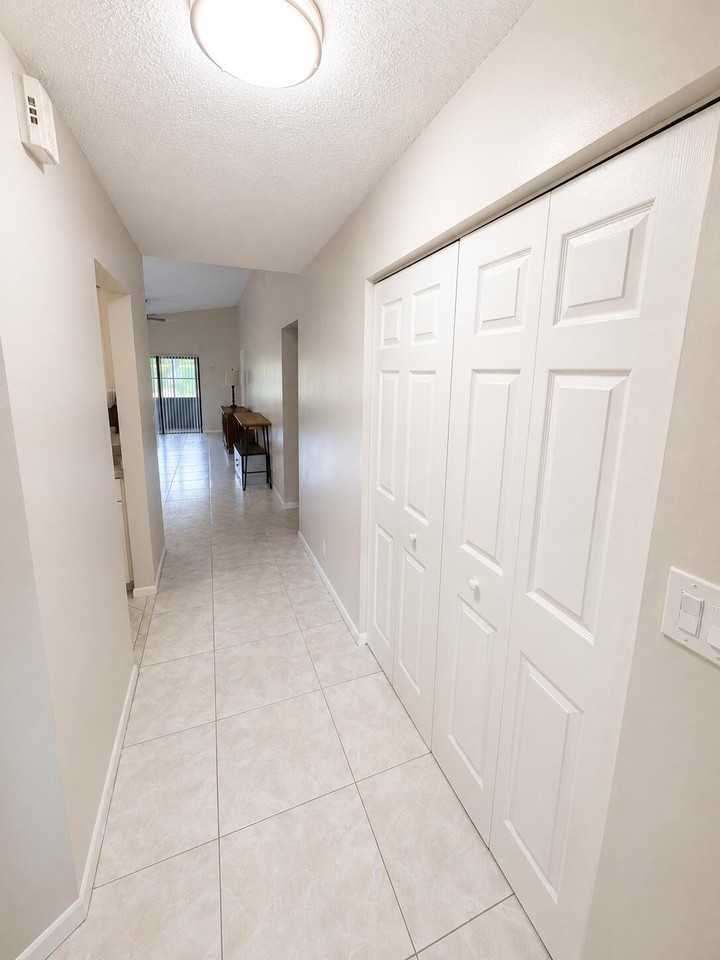 4086 Palm Forest Dr S - Photo 2 of 16
