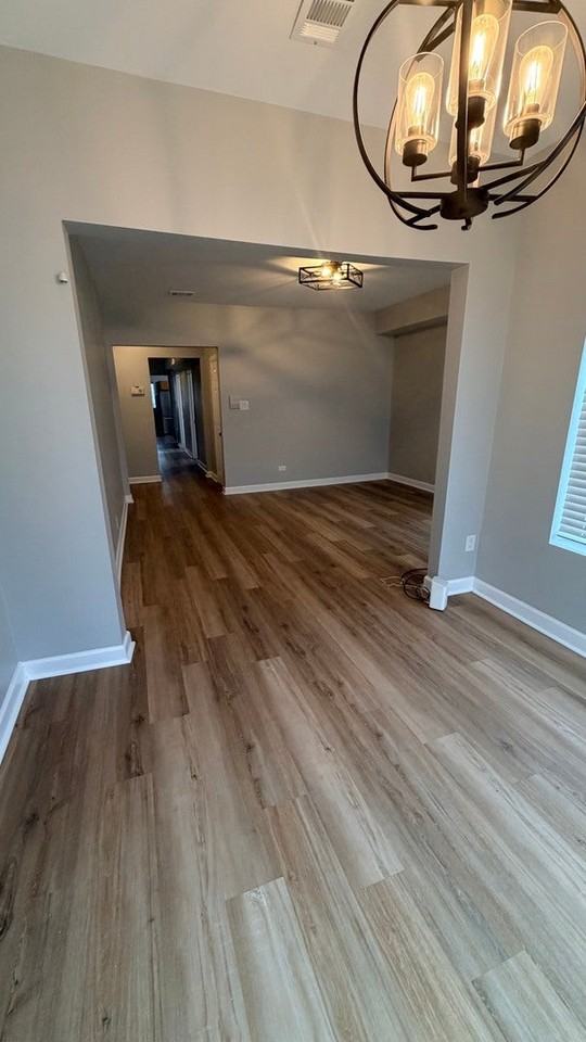 6110 S Saint Lawrence Ave - Photo 3 of 9
