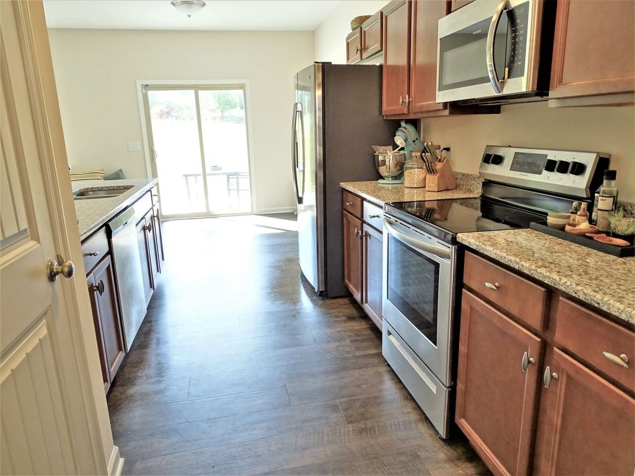 5148 Magazine Ln - Photo 5 of 15