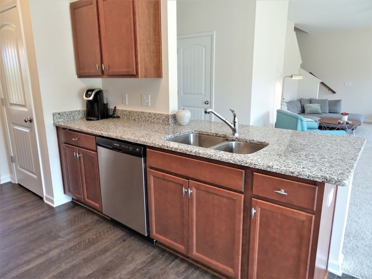 5148 Magazine Ln - Photo 7 of 15