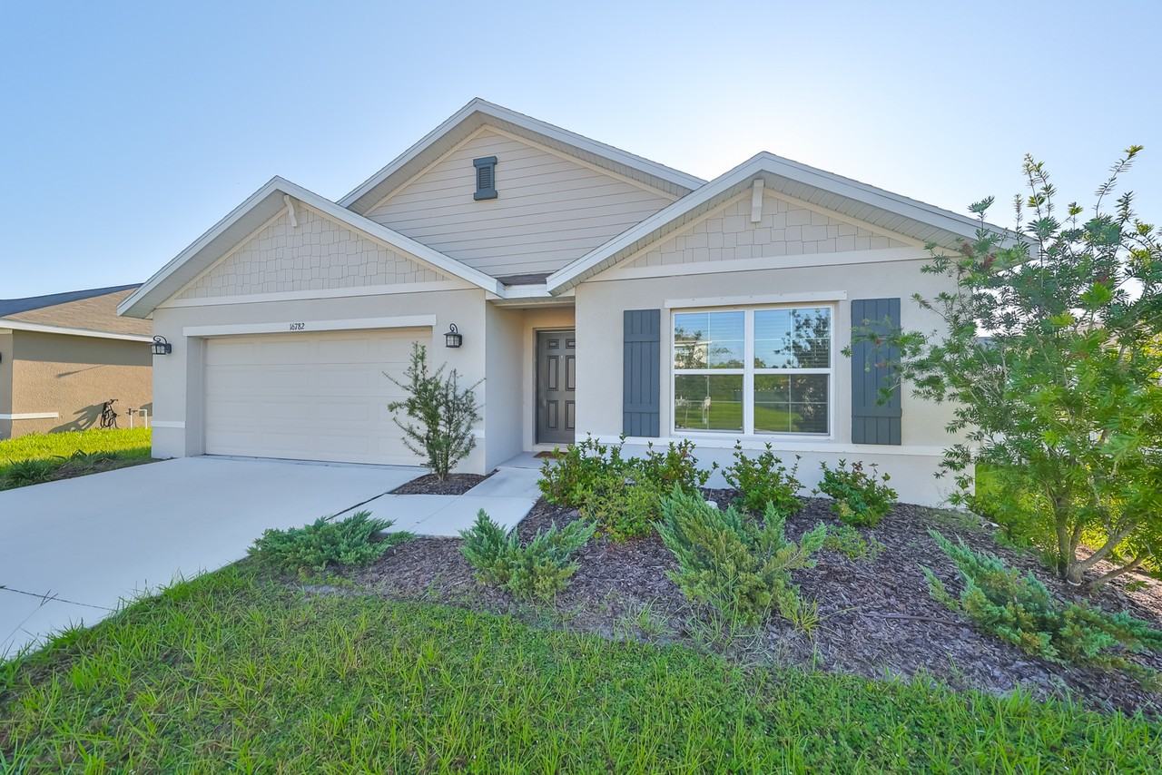16782 Carlton Pond St - Photo 2 of 44