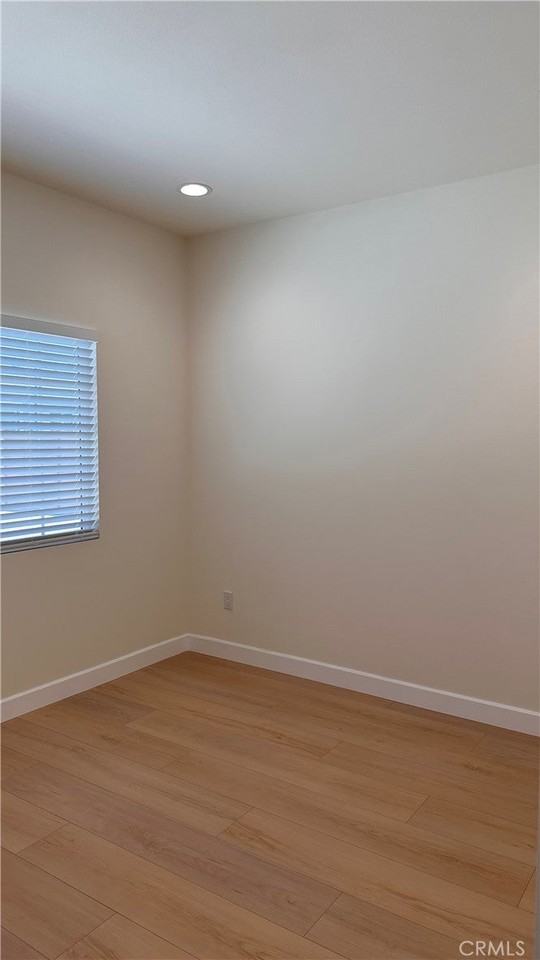 3829 Esmeralda Ave - Photo 4 of 12
